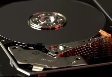 На фоне бума ИИ производители SSD и HDD переходят на долгосрочные контракты до 5 лет